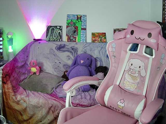 Capturi de ecran de difuzare NellyBuges