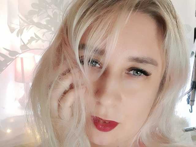 Fotografie a profilului Nicolette69V