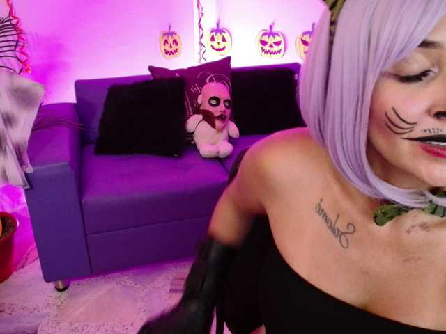 Fotografii nicole-saenz tits out 180 @remain #bigtits #bigclit #pvt dont forget to follow me guys