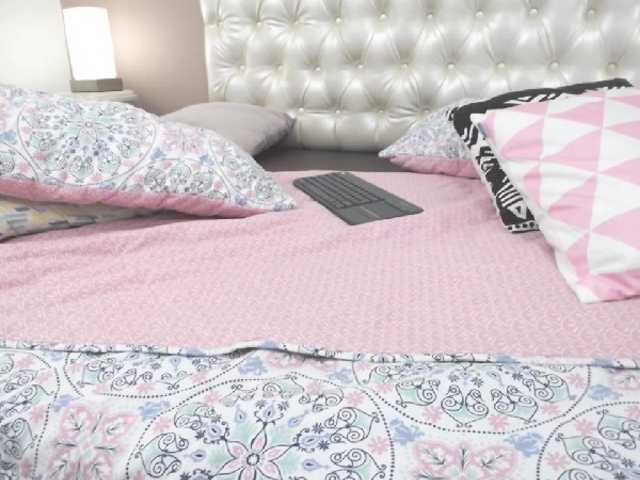 Capturi de ecran de difuzare Nicoleex