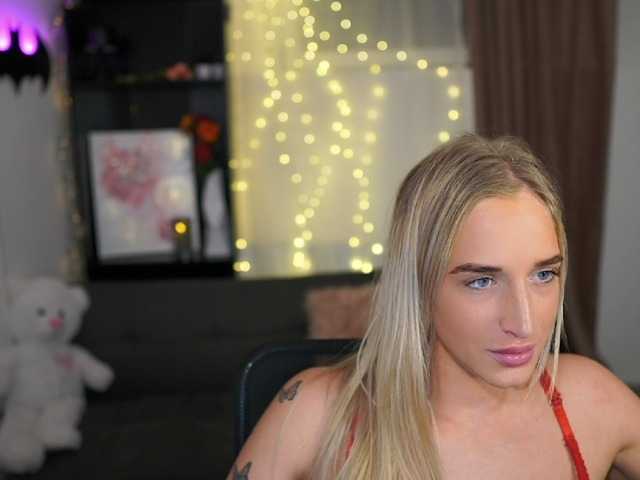 Capturi de ecran de difuzare NicoletteShea01