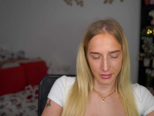 Capturi de ecran de difuzare NicoletteShea01