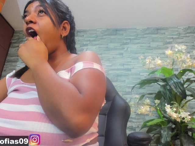 Capturi de ecran de difuzare NicolleSofia
