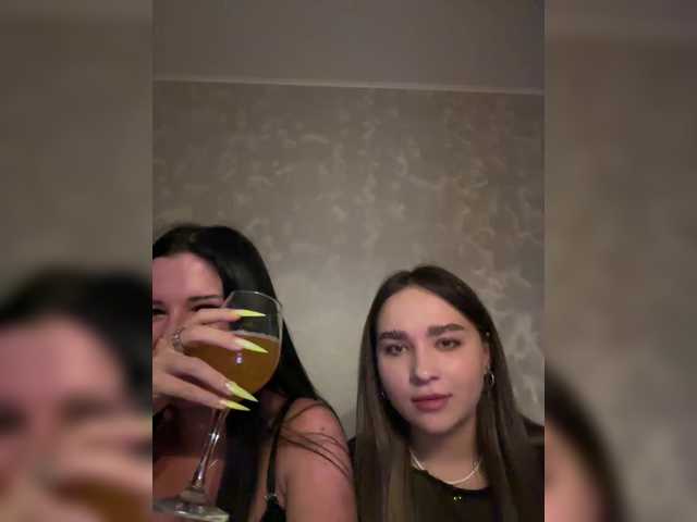 Capturi de ecran de difuzare NikaXXXlika