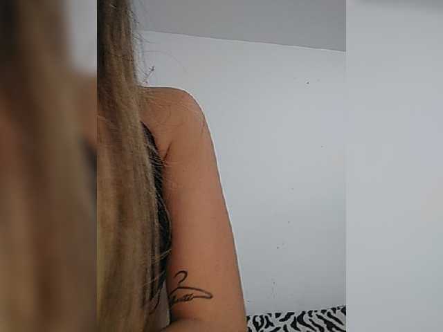 Capturi de ecran de difuzare Niki69xxx