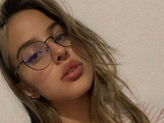 Chat video erotic NikolleWinner