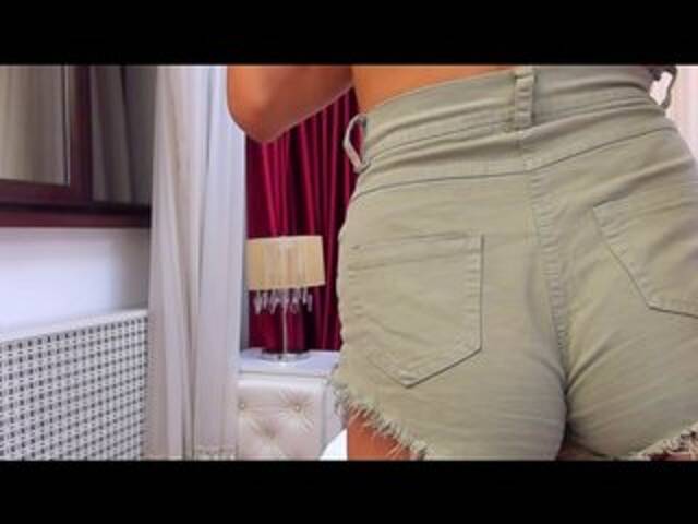 Capturi de ecran de difuzare NinaCrystal