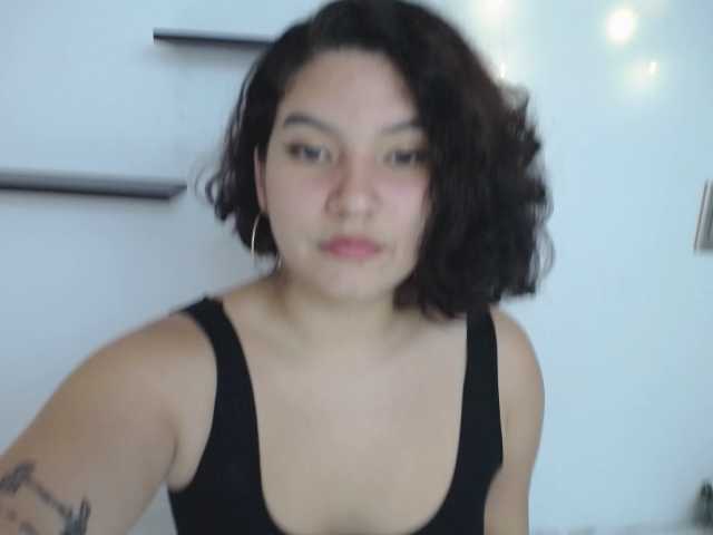 Capturi de ecran de difuzare OliviaHill