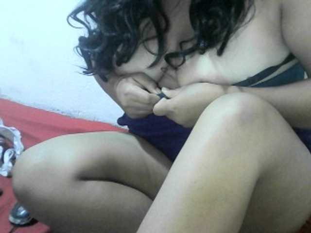 Capturi de ecran de difuzare Olyabella