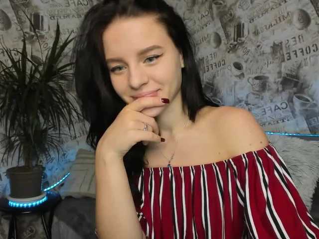 Capturi de ecran de difuzare onlyours1