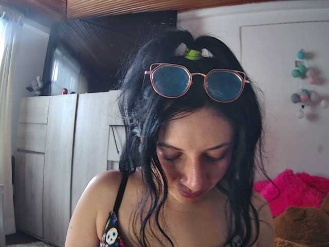 Capturi de ecran de difuzare HotSpaceGirl