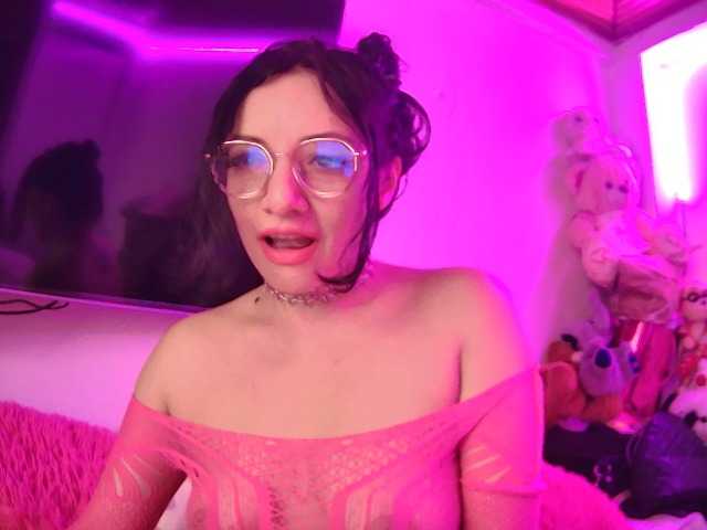 Capturi de ecran de difuzare HotSpaceGirl