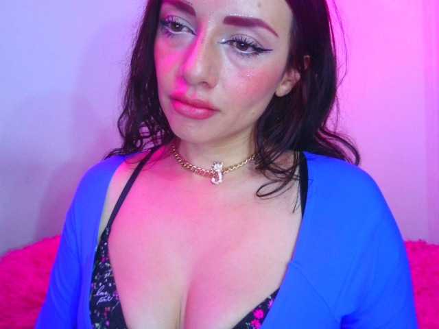 Capturi de ecran de difuzare HotSpaceGirl