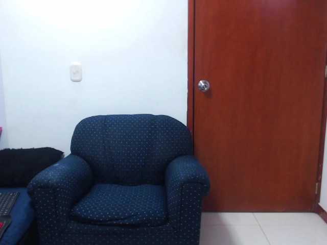 Capturi de ecran de difuzare pamelaaniston