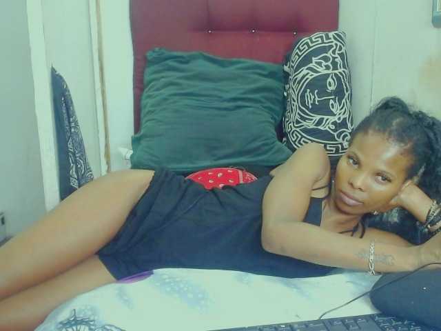 Capturi de ecran de difuzare Pariss69J