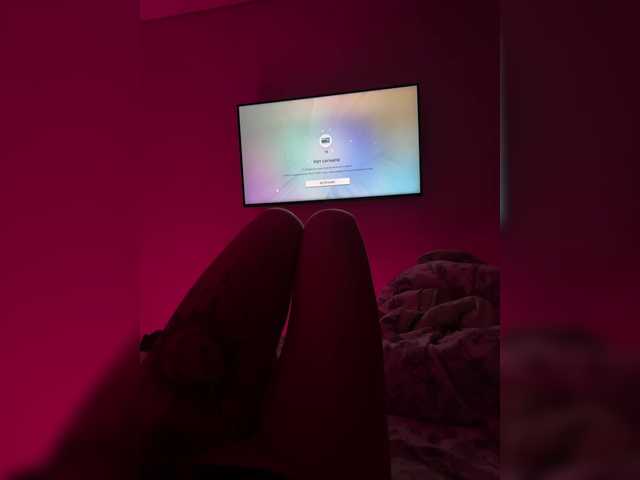 Capturi de ecran de difuzare TheonlyoneBoyX