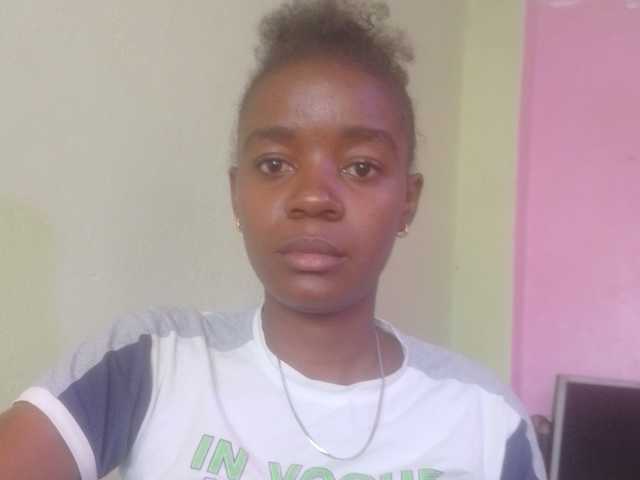 Fotografie a profilului Petite-200