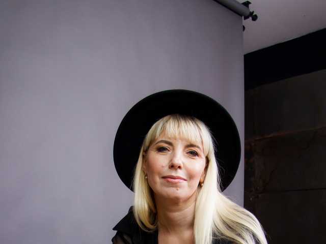 Fotografie a profilului PetiteHelena