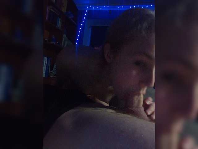 Capturi de ecran de difuzare PineappleXPie