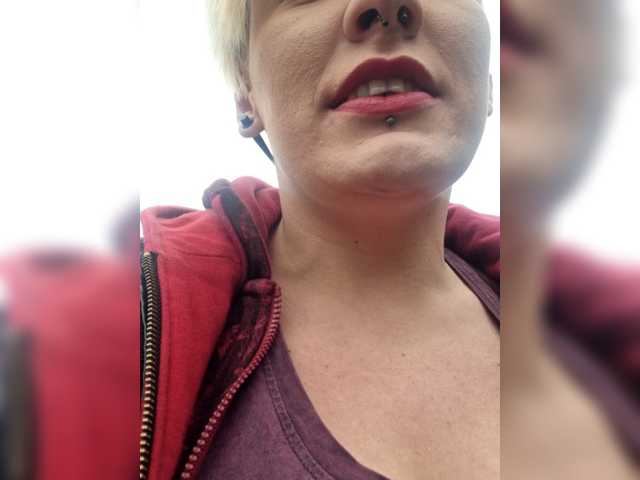 Capturi de ecran de difuzare Pinkthehawk