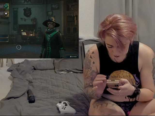 Capturi de ecran de difuzare Pinkthehawk