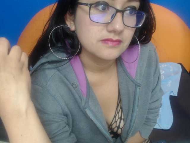 Capturi de ecran de difuzare piola-busty