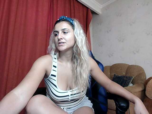 Fotografii PlayfulNicole Lets meet better and lets have some fun :) Lush is on :) Offer me pleasure with your *****s ;) follow me