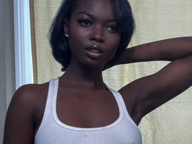 Fotografie a profilului Pretty-Ebony-Doll