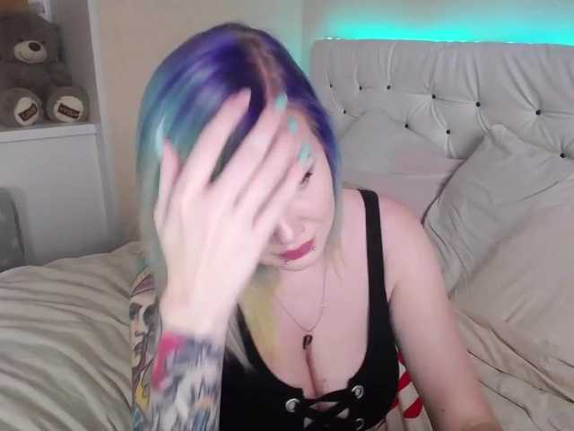 Capturi de ecran de difuzare PrettyandNaug