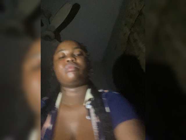 Capturi de ecran de difuzare PrettyJade