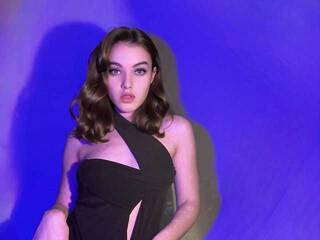 Chat video erotic PrettyJuna