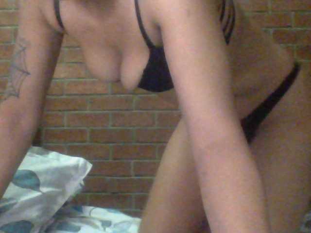 Fotografii Prettythang shower me tkn will go wild for you 2t0 10 tkns moan for 2 sec 10 2 20 2tkns for 5sec 25 to 35tkns for 10 sec twerk 20 tkns pussy fingering 30 tkns gagging 40 tokens