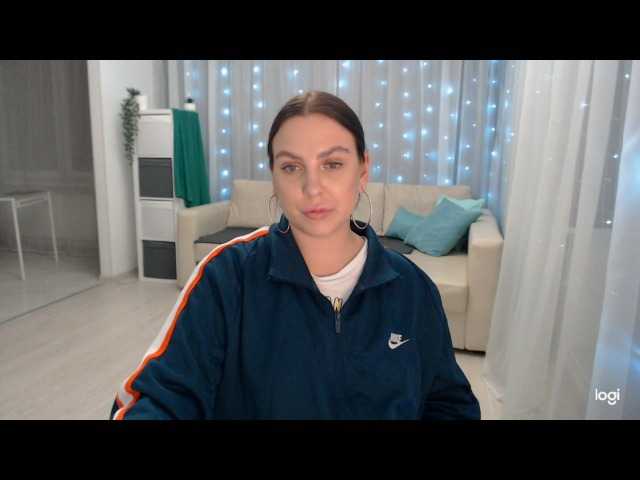 Capturi de ecran de difuzare PuffyEva