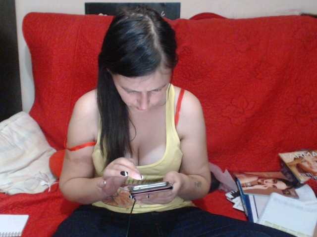 Capturi de ecran de difuzare PureJulie