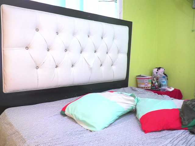 Capturi de ecran de difuzare QueenDoll1