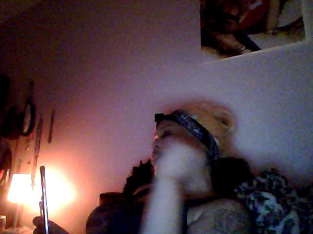 Capturi de ecran de difuzare QueenMorgan