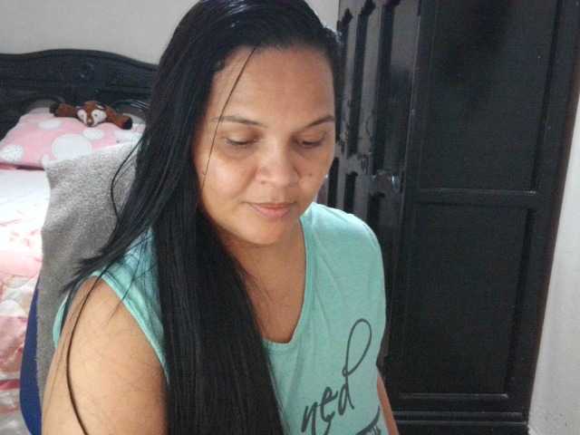 Capturi de ecran de difuzare QueenNight