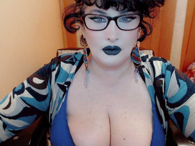 Fotografii QueenOfSin GODESS ​OF ​YOUR ​SOUL ​AND ​QUEEN ​OF ​SIN ​IS ​HERE!​SHOW ​ME ​YOUR ​LOVE ​AND ​I ​SHOW ​YOU ​PARADISE!#​mistress#​bbw