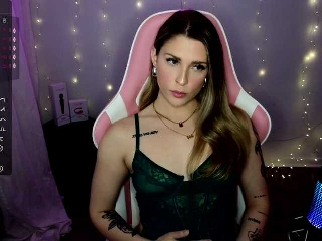 Fotografii queenxlexy spit on tits