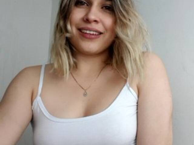 Capturi de ecran de difuzare RaquelForner