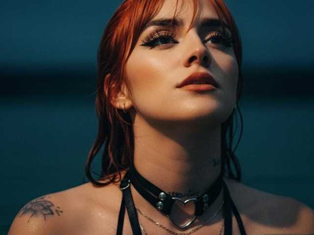 Fotografie a profilului RavynRouge