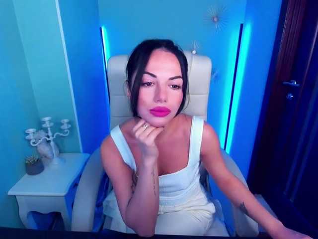 Fotografii Addicted_to_u Glad to see everyone! Show only in private! Get up 50 ..s2s 200 ... Order pizza for me -1234 tokens .. Give a bouquet of flowers 1500..Food for my bald cat 707) Blown up in private - 500 tokens) blowjob in private 666 ) toys in private -987 tokens