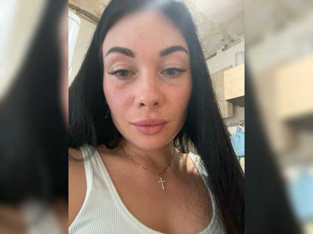 Capturi de ecran de difuzare Rebekka