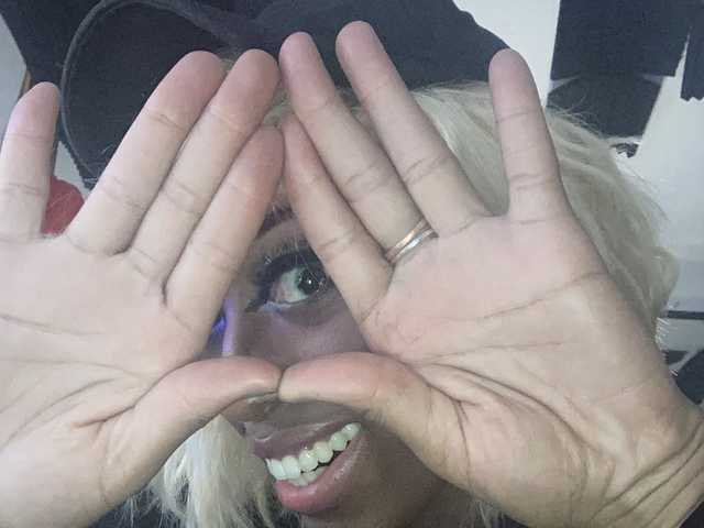 Fotografie a profilului AaliyahD