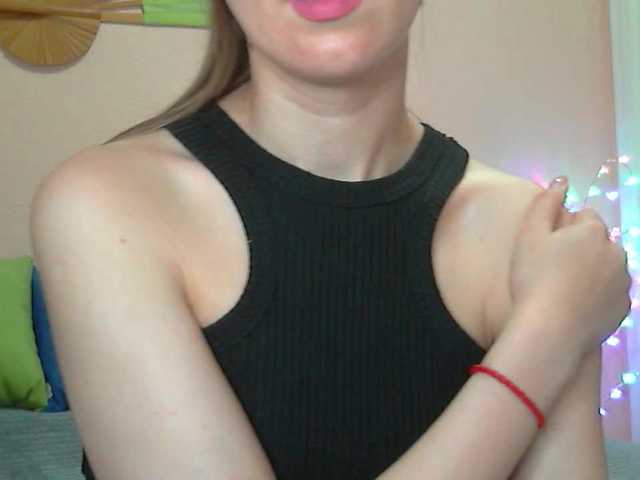 Capturi de ecran de difuzare Lolakisss