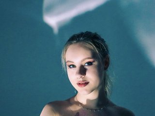 Chat video erotic Rinaaaa-cherry