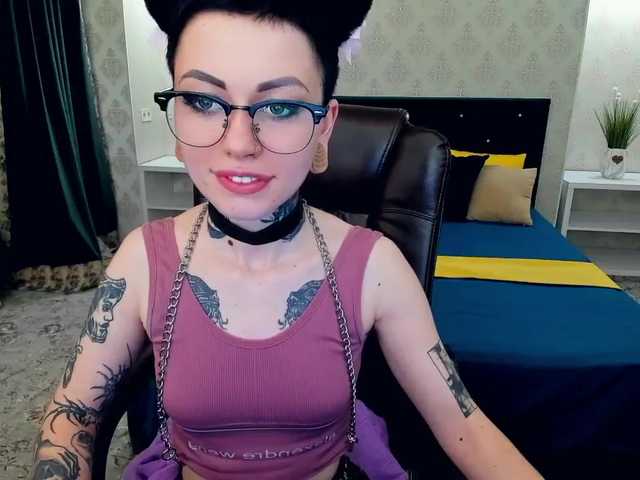 Capturi de ecran de difuzare RoseeMonroe