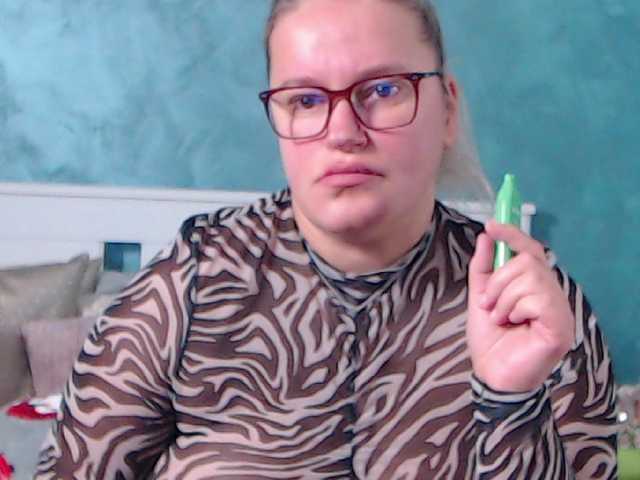 Capturi de ecran de difuzare Roselyn25