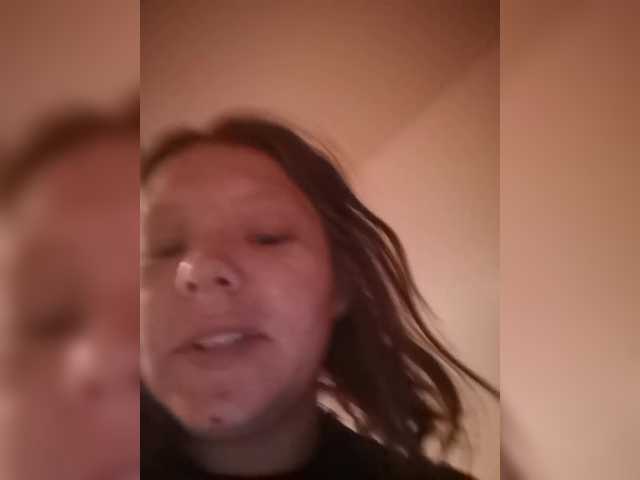 Capturi de ecran de difuzare Rosieleeann