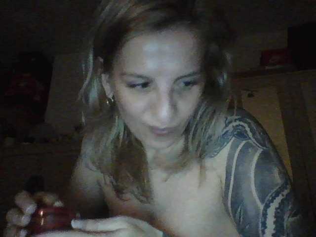 Capturi de ecran de difuzare Rosymara